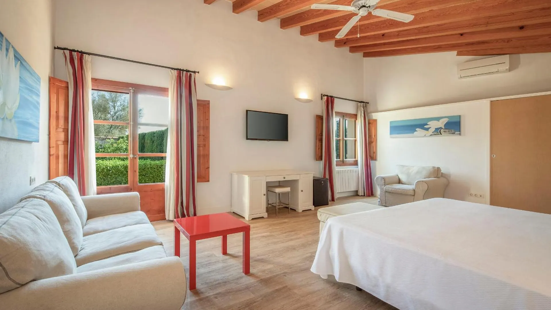 Finca Son Roig By Valentin Porreres Country house