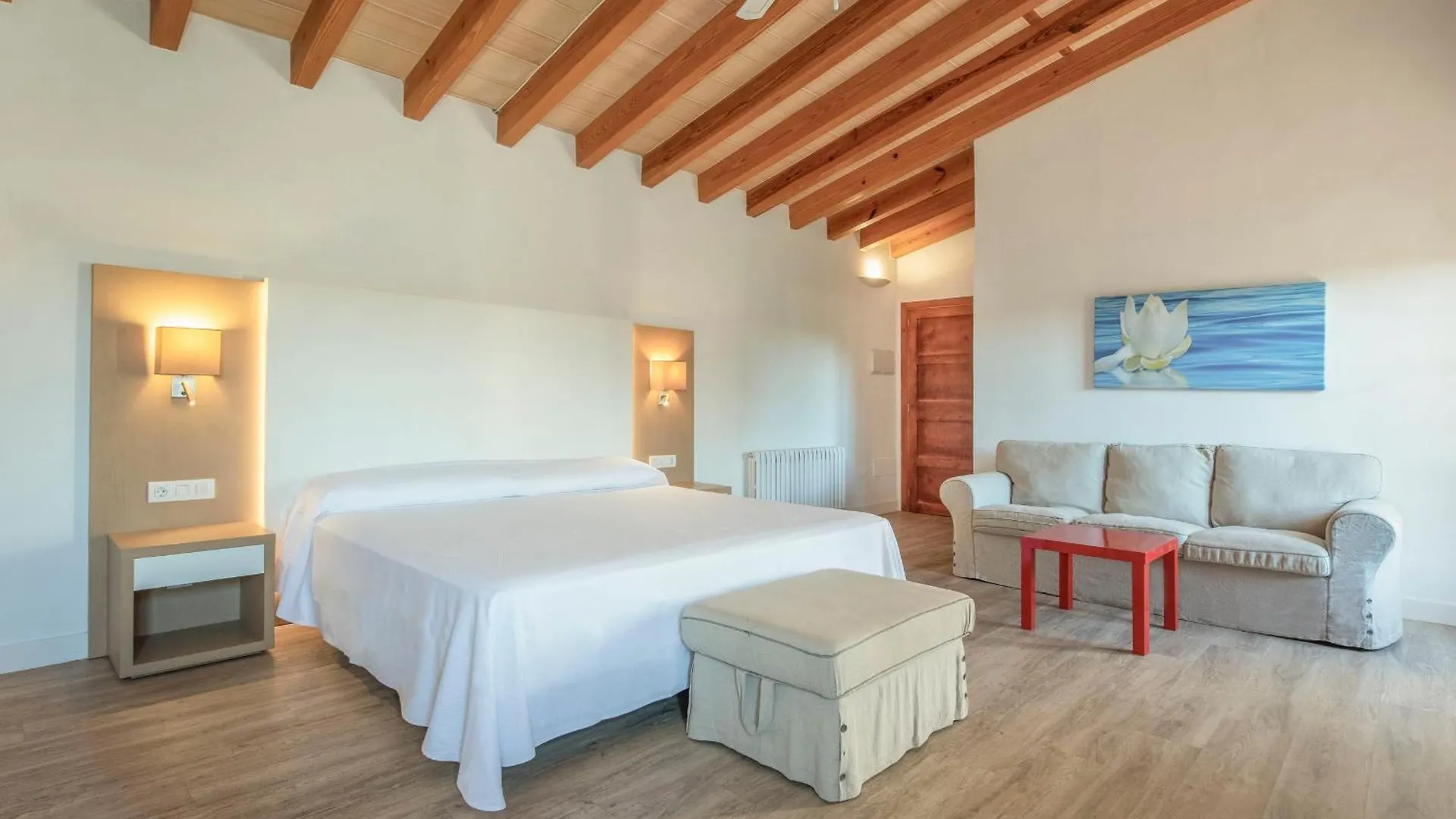 Finca Son Roig By Valentin Porreres