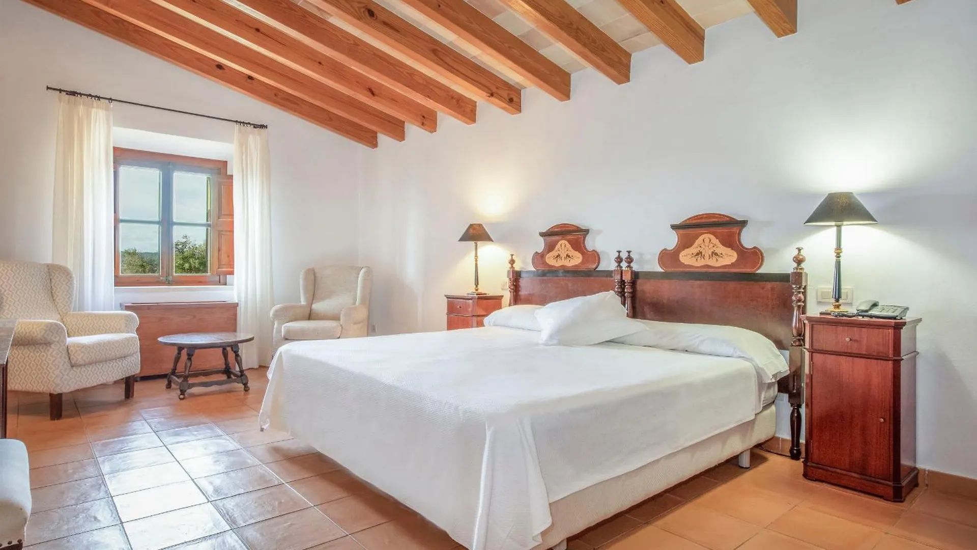 Finca Son Roig By Valentin Porreres Spain