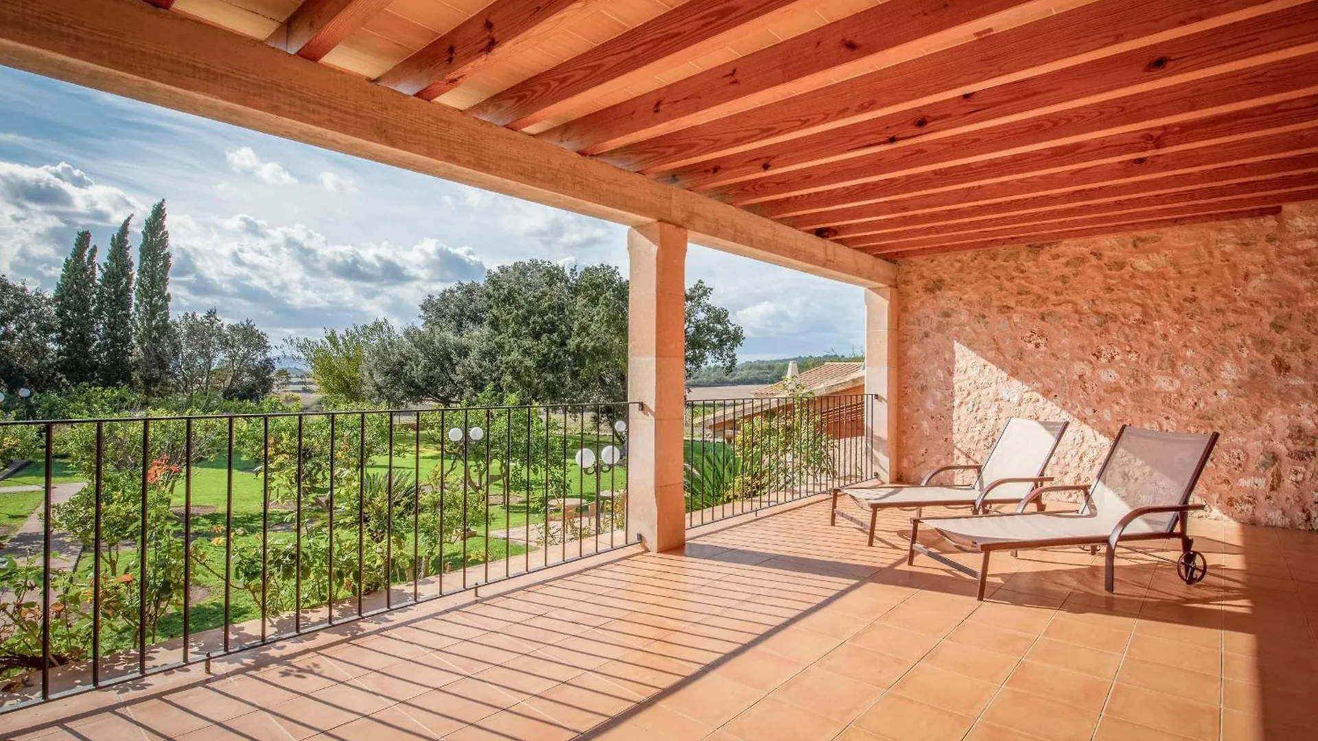 Country house Finca Son Roig By Valentin Porreres