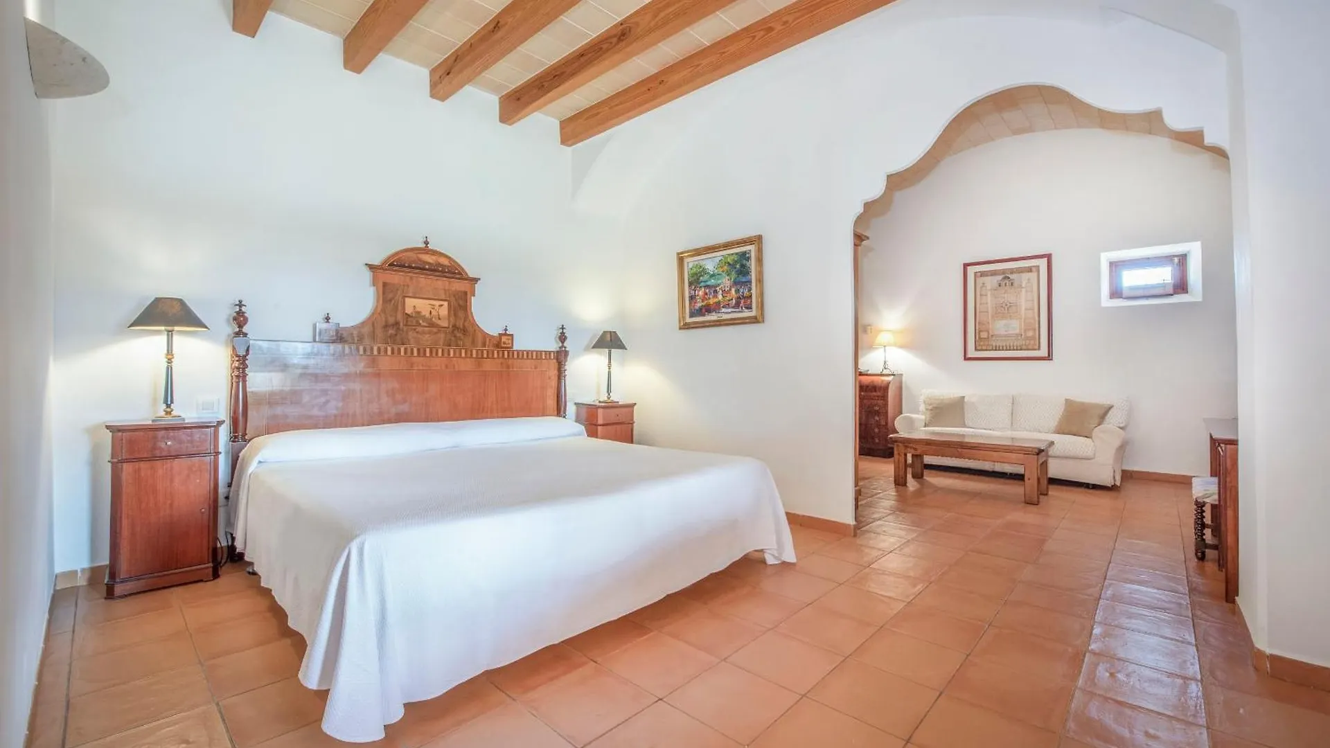 Finca Son Roig By Valentin Porreres
